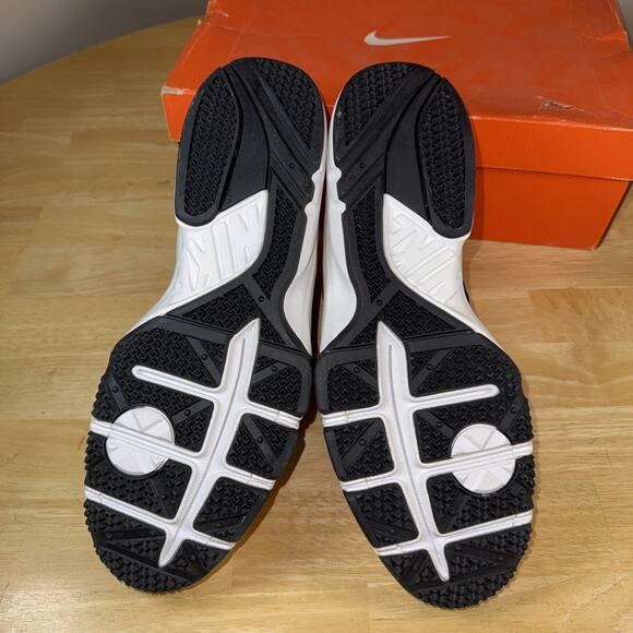 Men’s 11.5 Nike Zoom Huarache TR Mid White Black Men\'s MidTop Sneaker 599442-102 main image 8